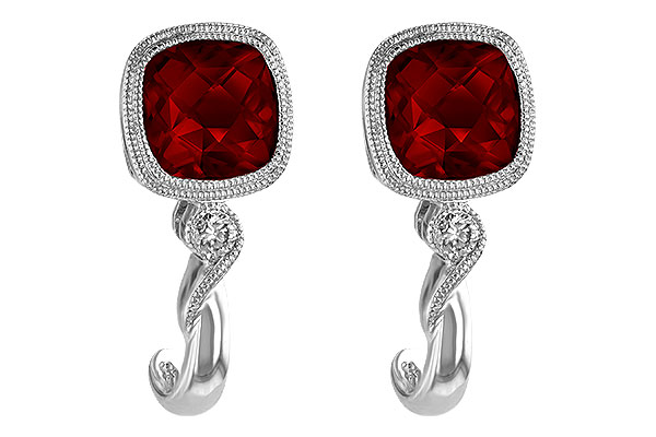 C238-62440: EARRINGS 2.36 GARNET 2.40 TGW