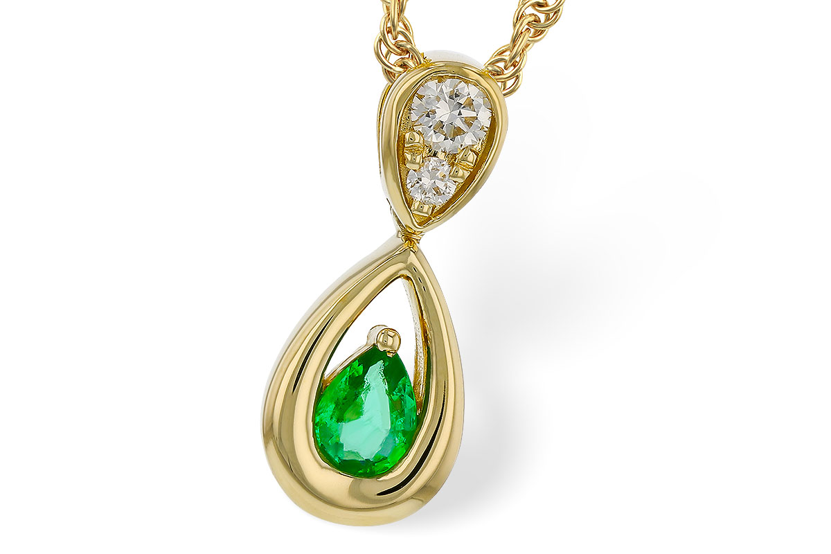 D329-49686: NECKLACE .10 EMERALD .16 TGW (4x3 EMER)