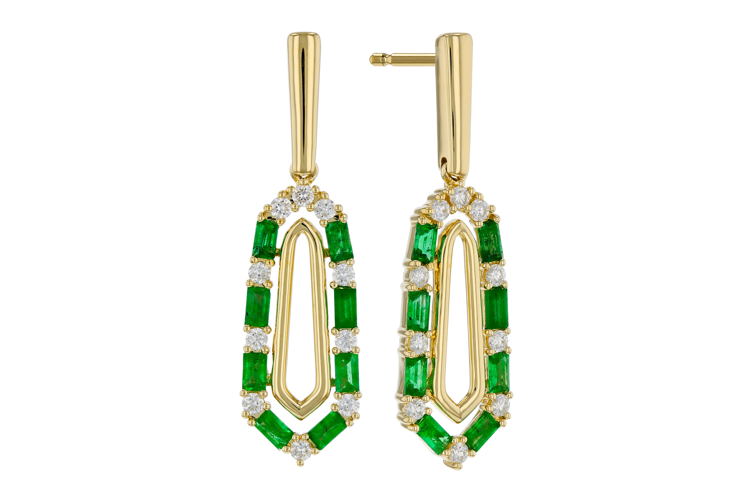 D330-39686: EARR .74 TW EMERALD 1.02 TGW