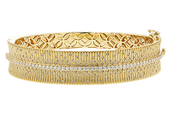 G239-46058: BANGLE BRACELET 1.94 TW (63X54MM)