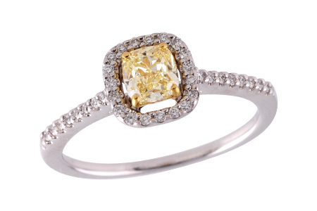 K242-22412: LDR .52 LGT FANCY YELL DIA .66 TW (EGL D14022404)